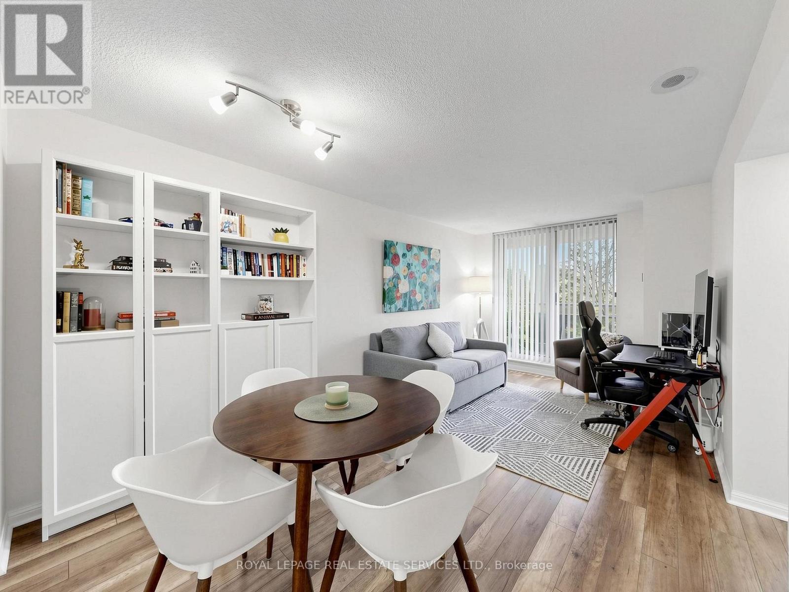 203 - 398 Eglinton Avenue, Toronto, Ontario  M4P 3H8 - Photo 16 - C13153858