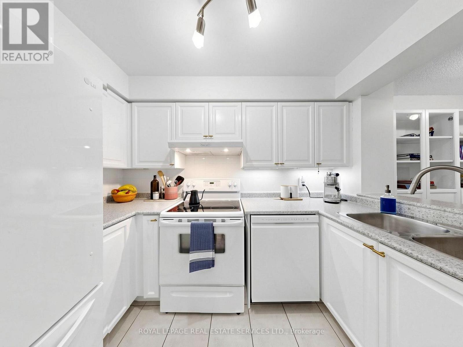 203 - 398 Eglinton Avenue, Toronto, Ontario  M4P 3H8 - Photo 20 - C13153858