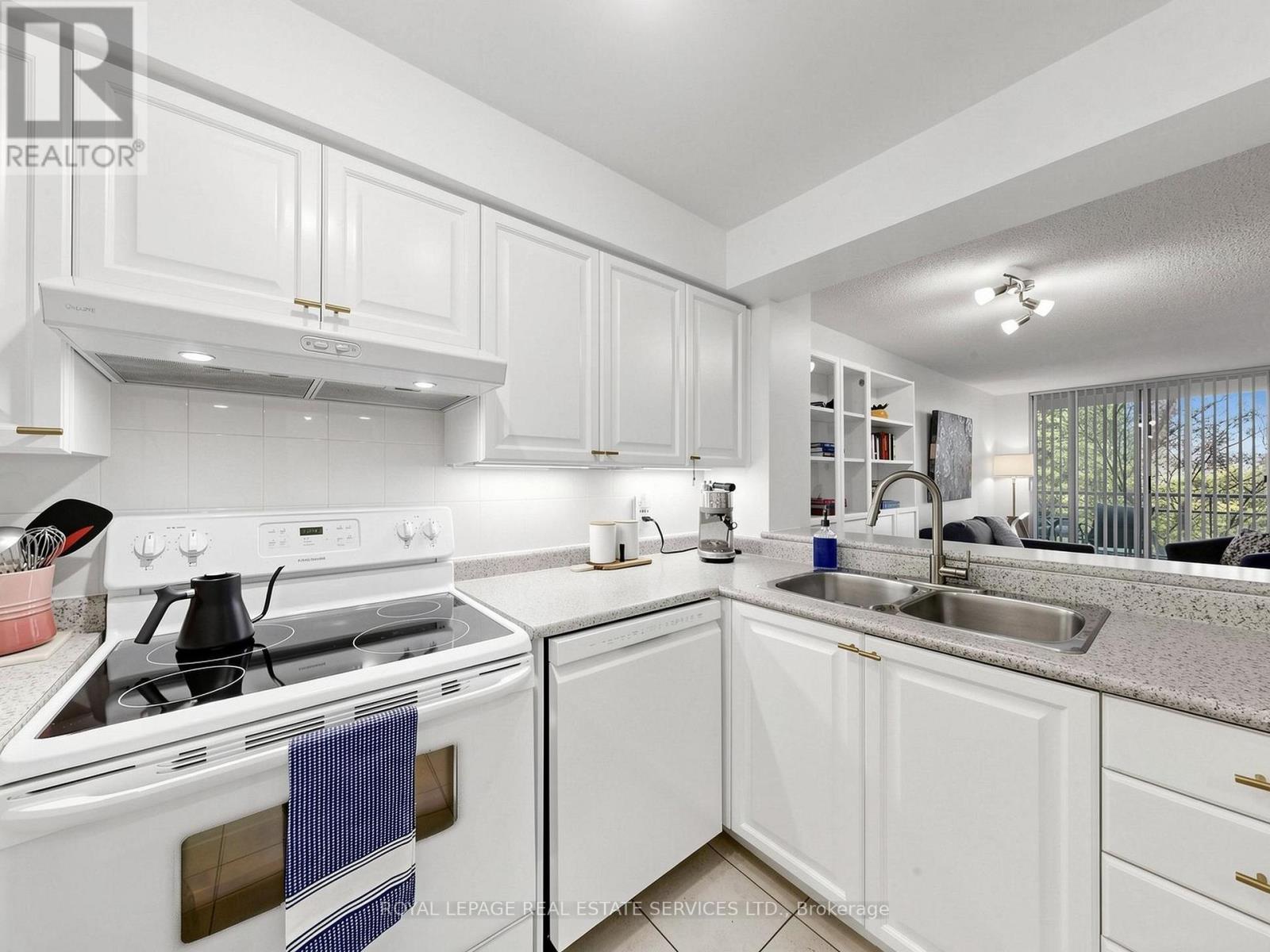 203 - 398 Eglinton Avenue, Toronto, Ontario  M4P 3H8 - Photo 21 - C13153858