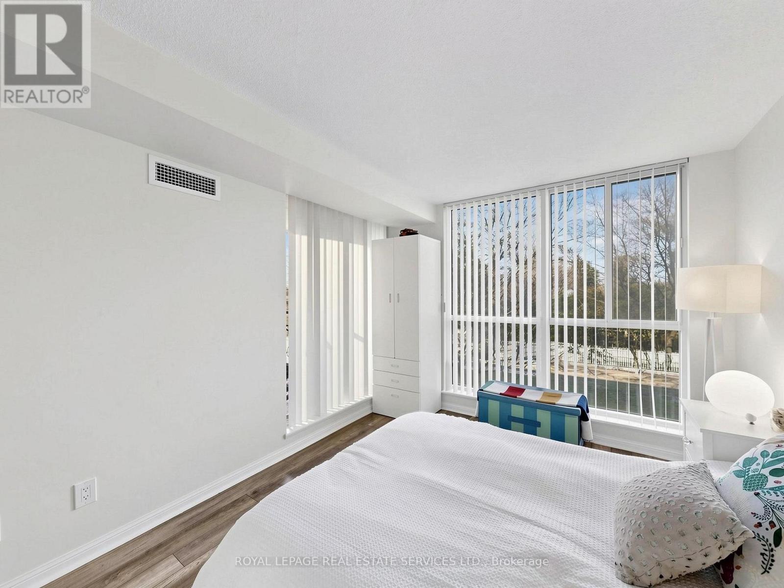 203 - 398 Eglinton Avenue, Toronto, Ontario  M4P 3H8 - Photo 27 - C13153858