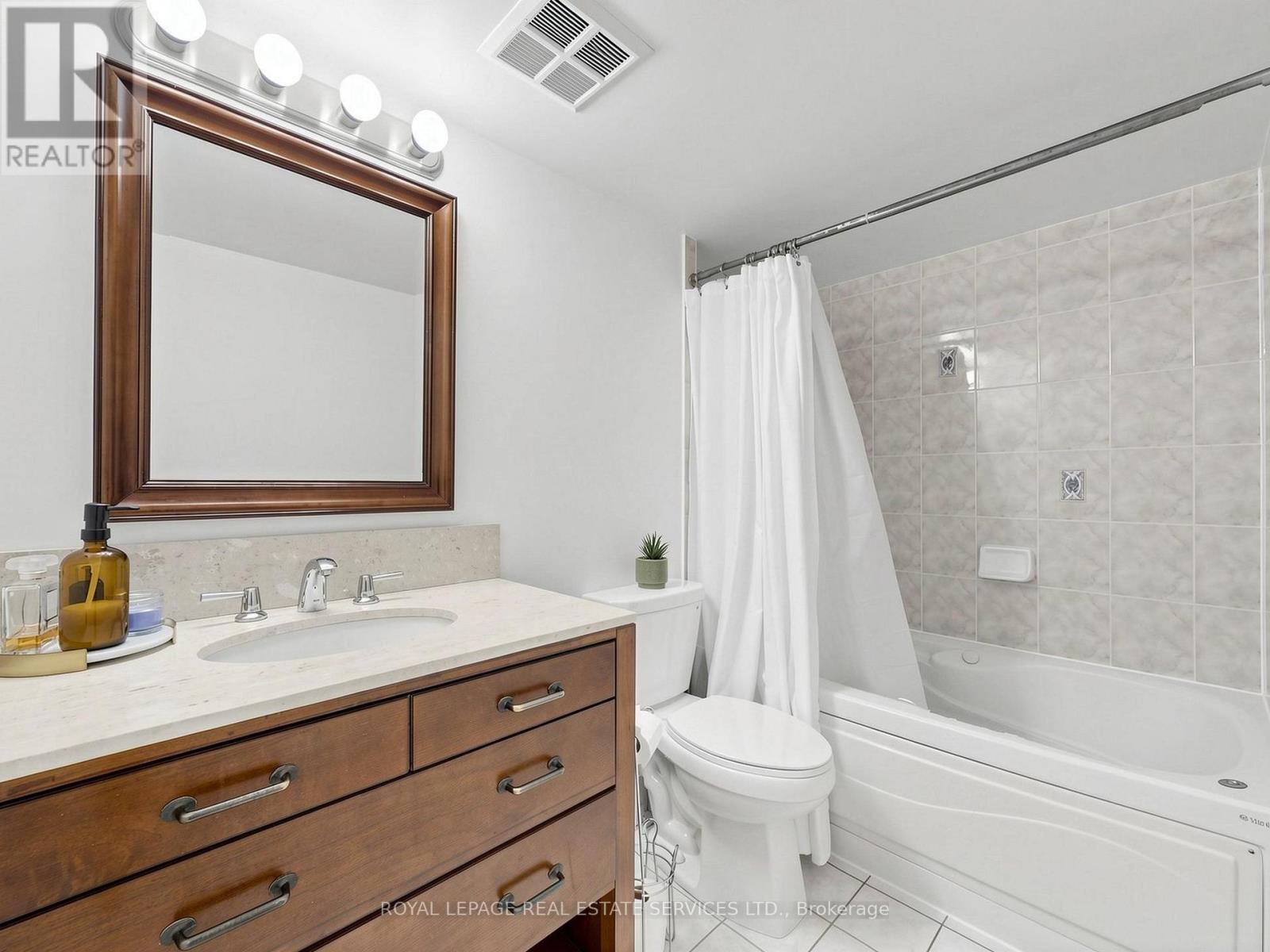 203 - 398 Eglinton Avenue, Toronto, Ontario  M4P 3H8 - Photo 28 - C13153858