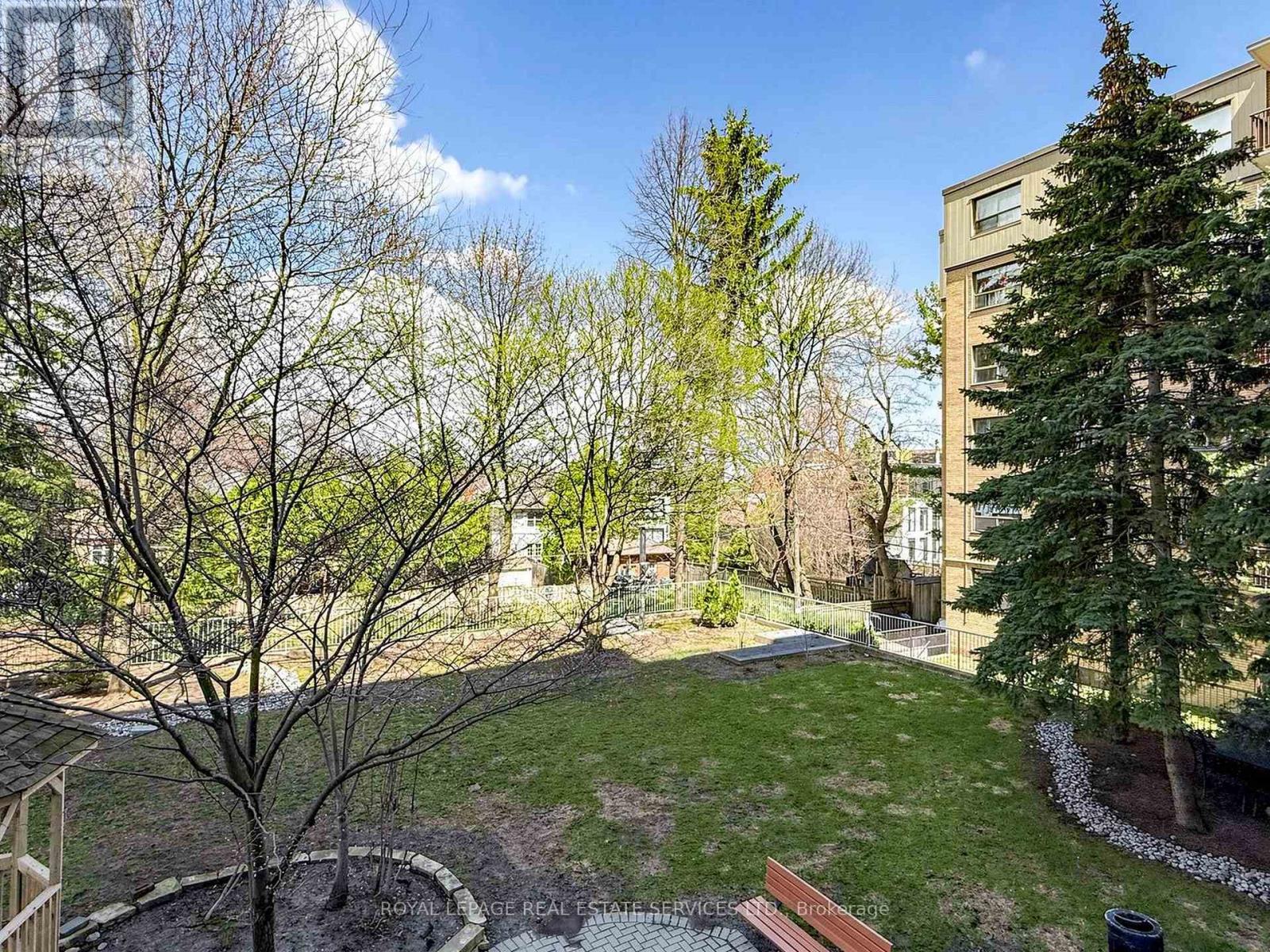 203 - 398 Eglinton Avenue, Toronto, Ontario  M4P 3H8 - Photo 37 - C13153858