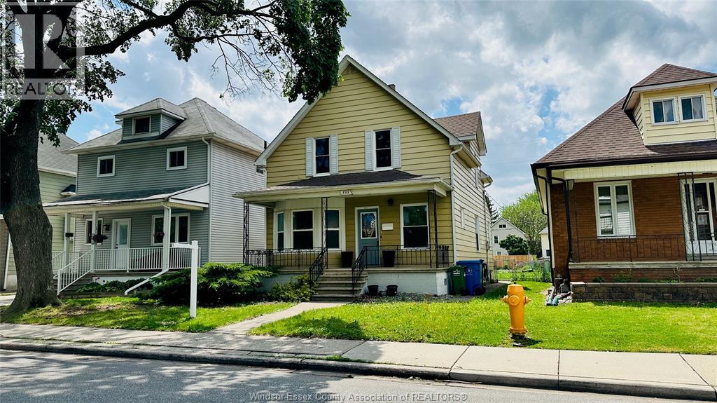 859 Pierre Avenue, Windsor, Ontario  N9A 2K9 - Photo 2 - 26011385