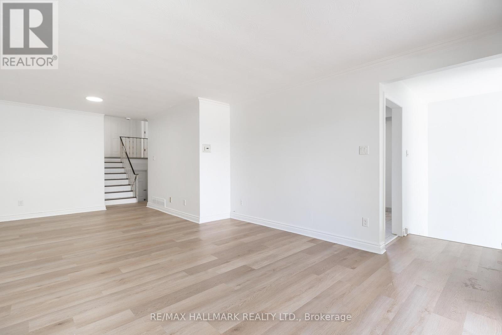 Upper - 243 Apache Trail, Toronto, Ontario  M2H 2W3 - Photo 11 - C13153878