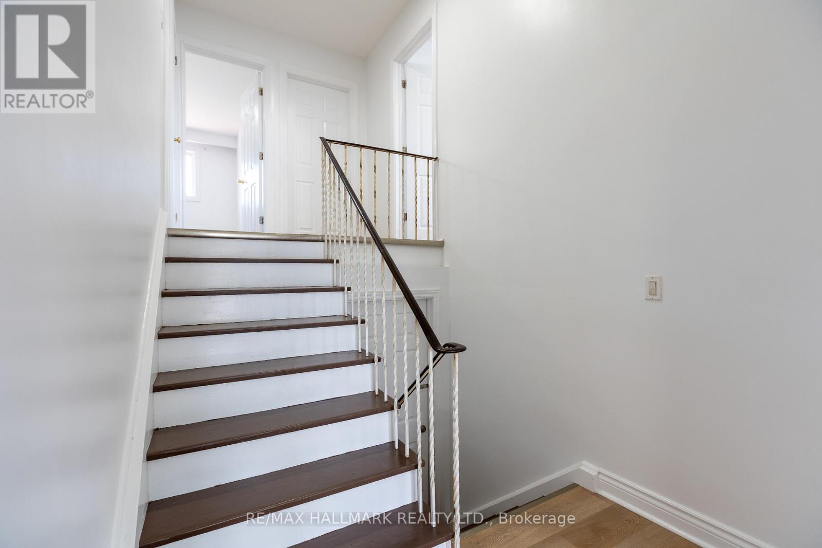 Upper - 243 Apache Trail, Toronto, Ontario  M2H 2W3 - Photo 12 - C13153878
