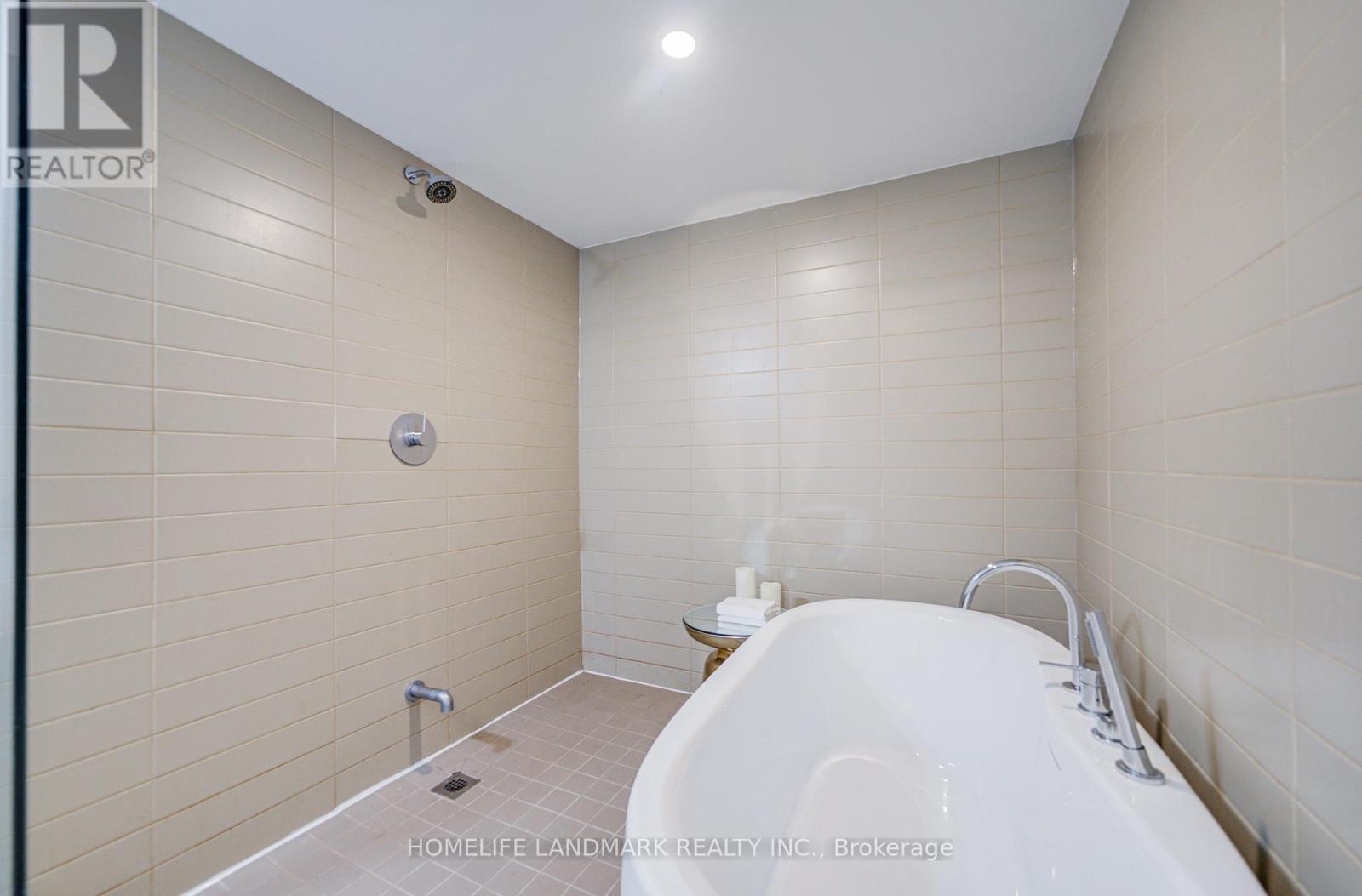 46 Hooyo Terrace, Toronto, Ontario  M6A 0E2 - Photo 33 - C13153956