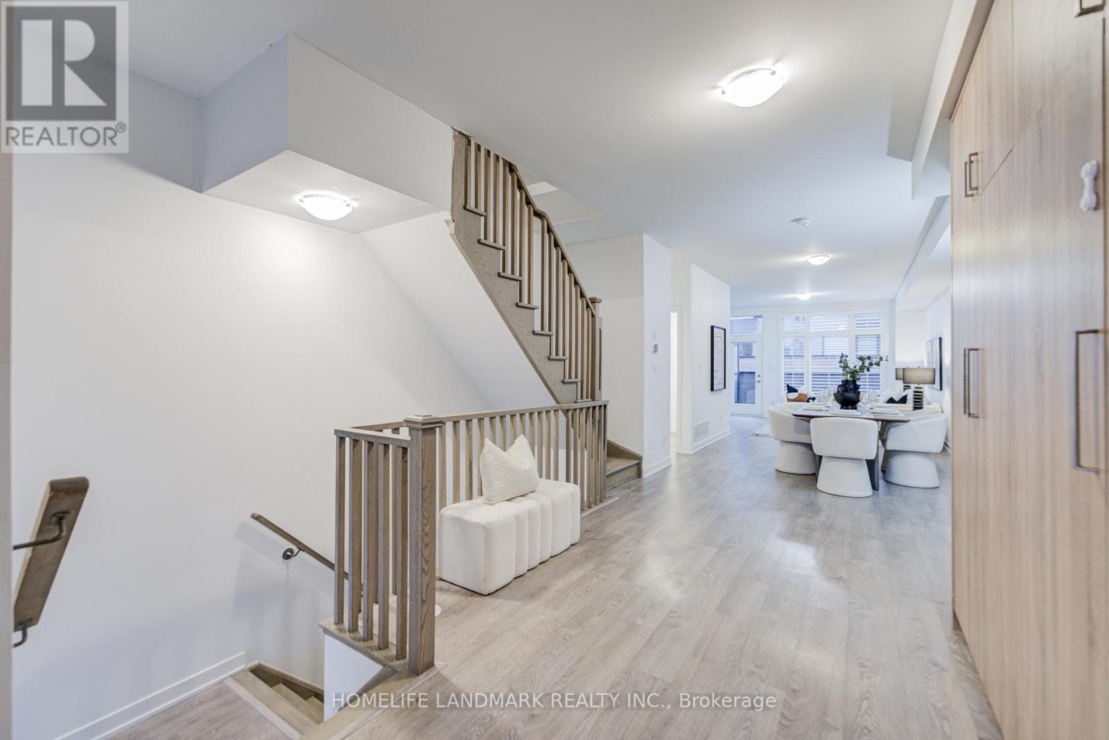 46 Hooyo Terrace, Toronto, Ontario  M6A 0E2 - Photo 7 - C13153956