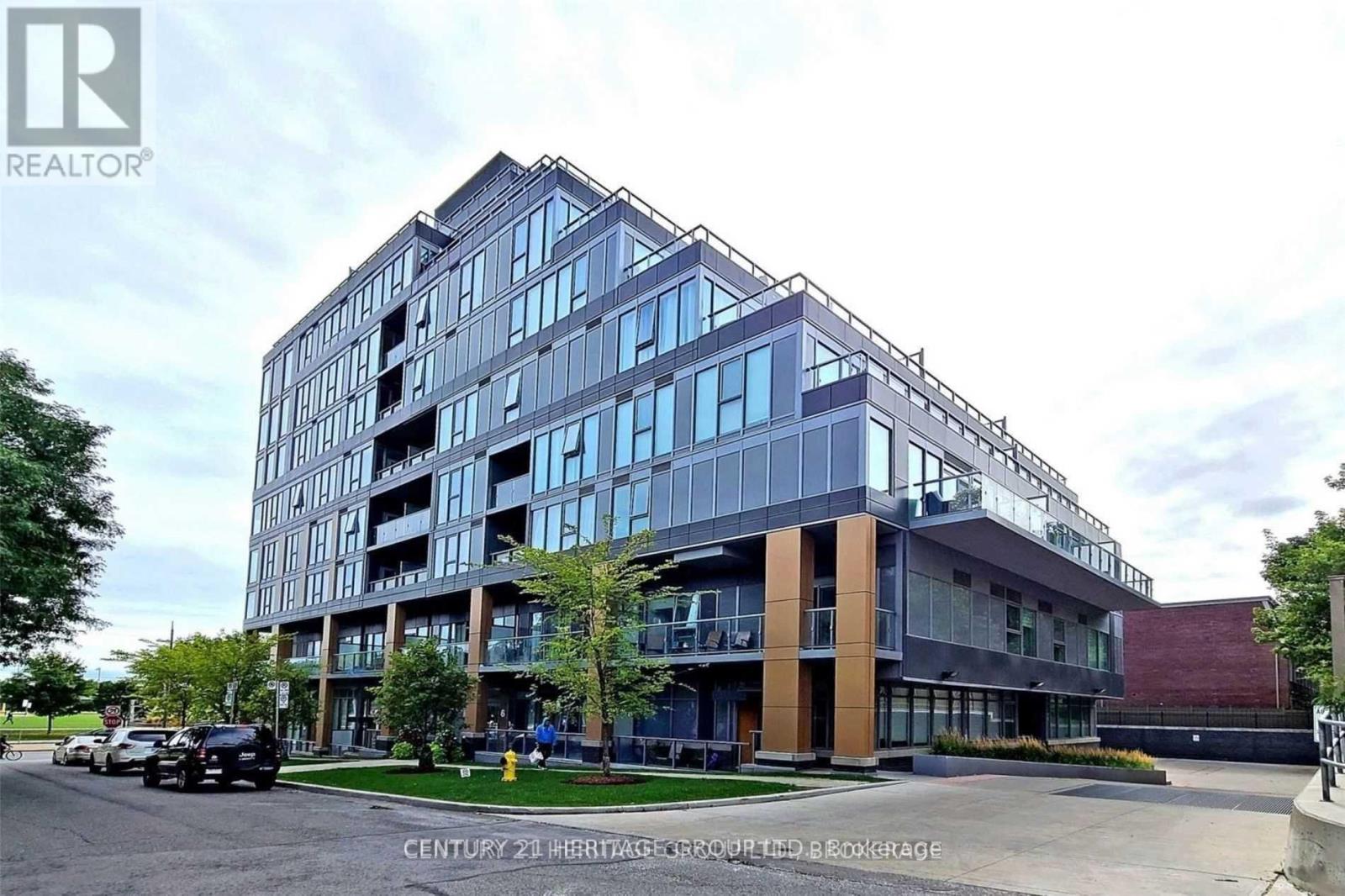512 - 6 PARKWOOD AVENUE