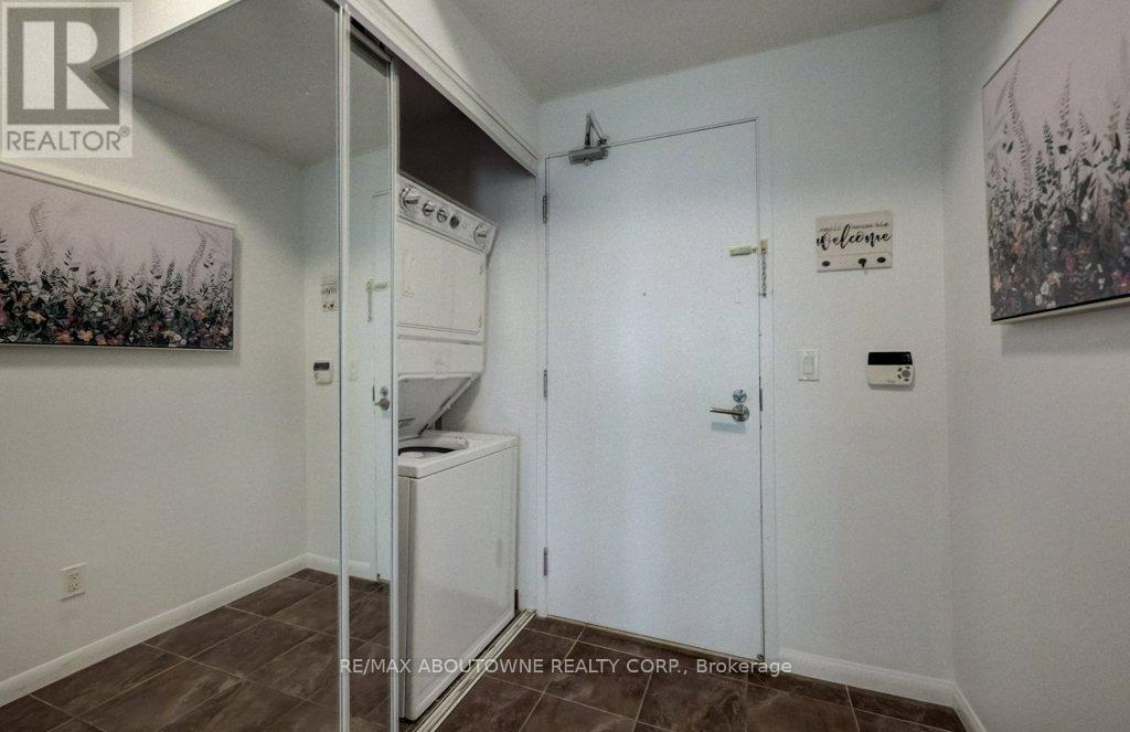 3008 - 215 Fort York Boulevard, Toronto, Ontario  M5V 4A2 - Photo 14 - C13154212