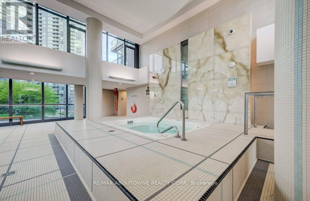 3008 - 215 Fort York Boulevard, Toronto, Ontario  M5V 4A2 - Photo 24 - C13154212