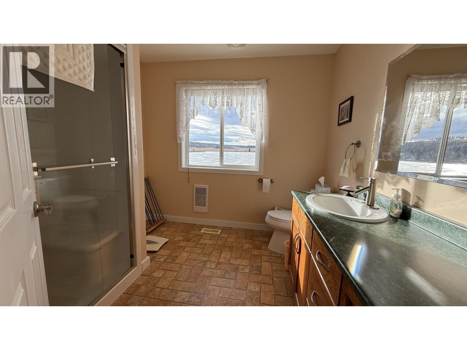 5456 Carlson Road, 108 Mile Ranch, British Columbia  V0K 2E1 - Photo 15 - R3094139
