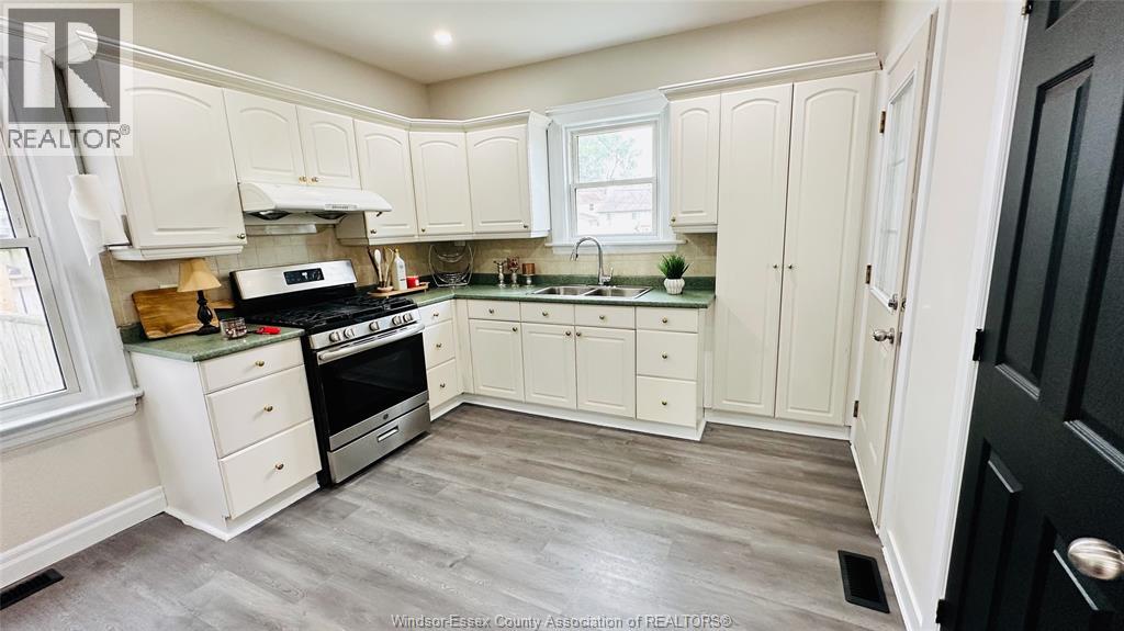 859 Pierre Avenue, Windsor, Ontario  N9A 2K9 - Photo 19 - 26011385