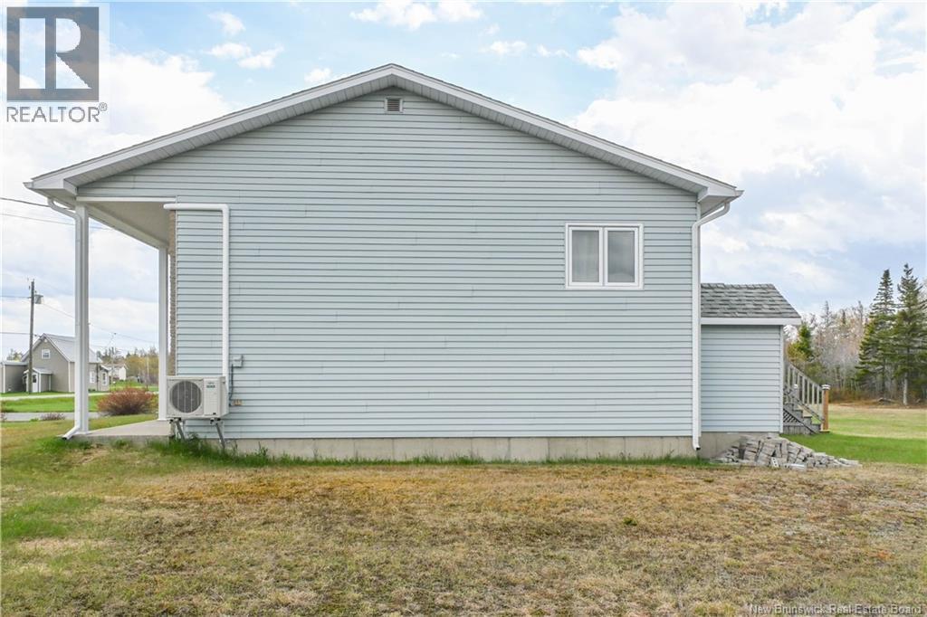 33 De La Baie Street, Maisonnette, New Brunswick  E8N 2A9 - Photo 7 - NB139992