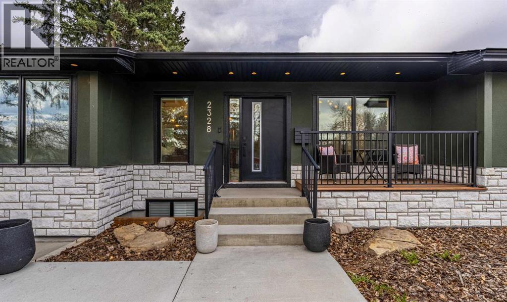 2328 58 Avenue SW, Calgary, Alberta  T3E 1N5 - Photo 3 - A2300339