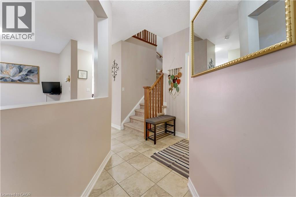 10 Sandybay Avenue, Kitchener, Ontario  N2A 0H7 - Photo 4 - 40824090