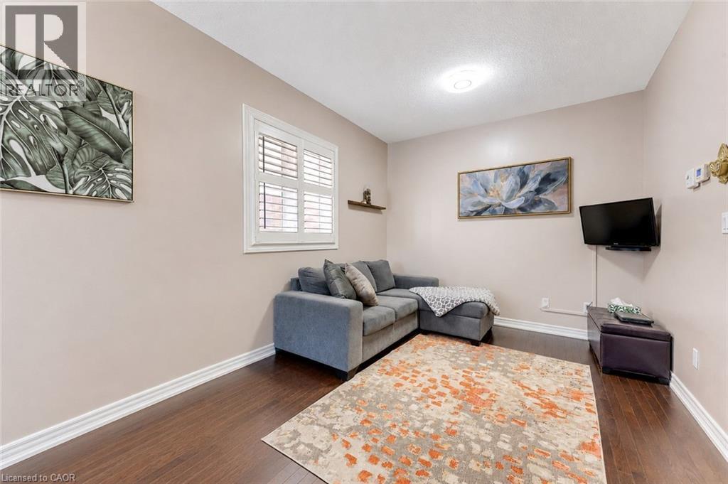 10 Sandybay Avenue, Kitchener, Ontario  N2A 0H7 - Photo 6 - 40824090