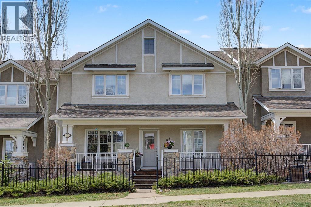 8 Ypres Lane SW, Calgary, Alberta