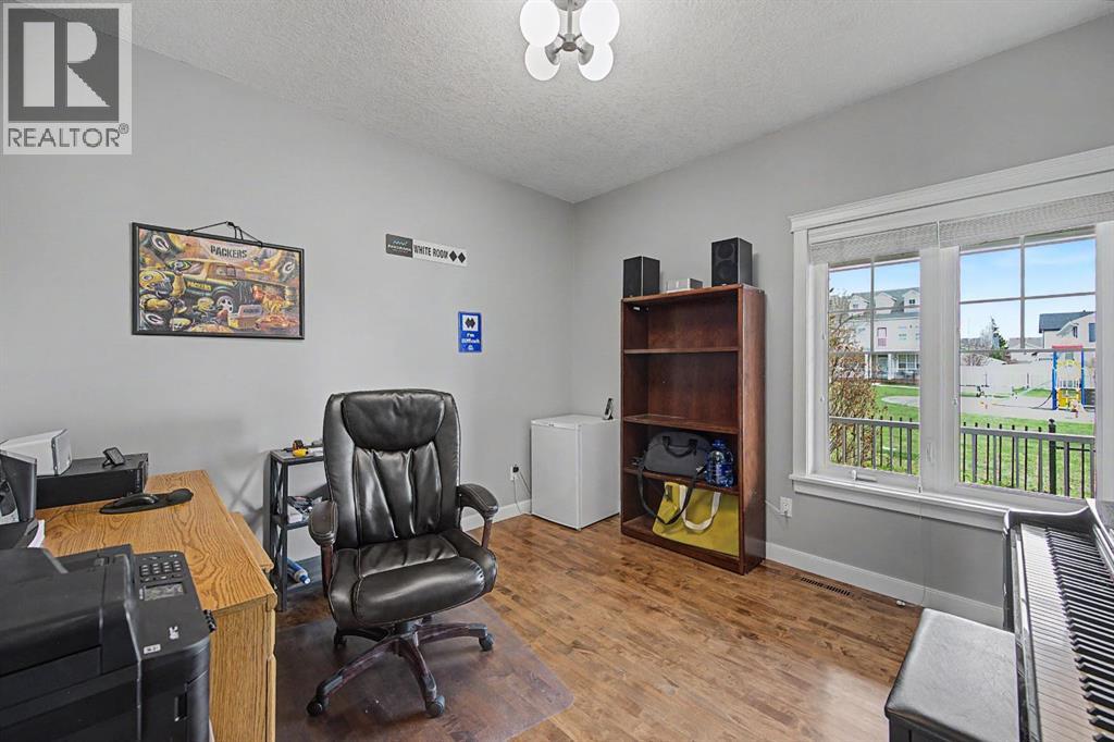 8 Ypres Lane SW, Calgary, Alberta  T2T 6M9 - Photo 10 - A2306239