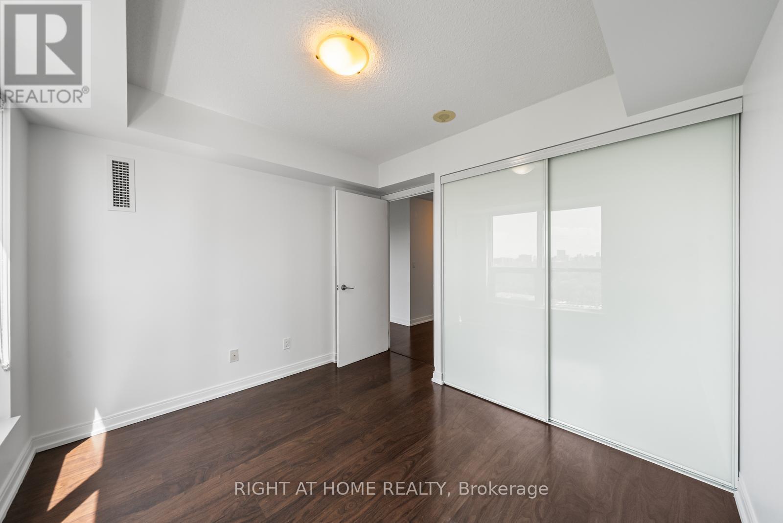1505 - 255 Village Green Square, Toronto, Ontario  M1S 0L7 - Photo 18 - E13153814