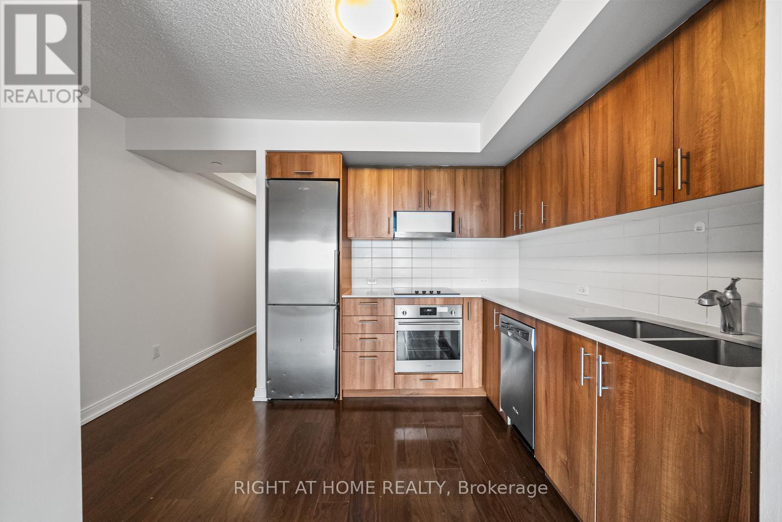 1505 - 255 Village Green Square, Toronto, Ontario  M1S 0L7 - Photo 8 - E13153814