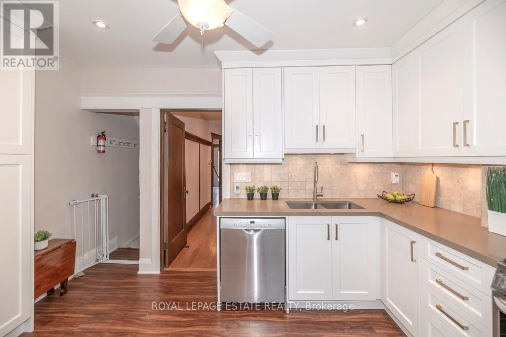 58 Chatham Avenue, Toronto, Ontario  M4J 1K6 - Photo 11 - E13154028