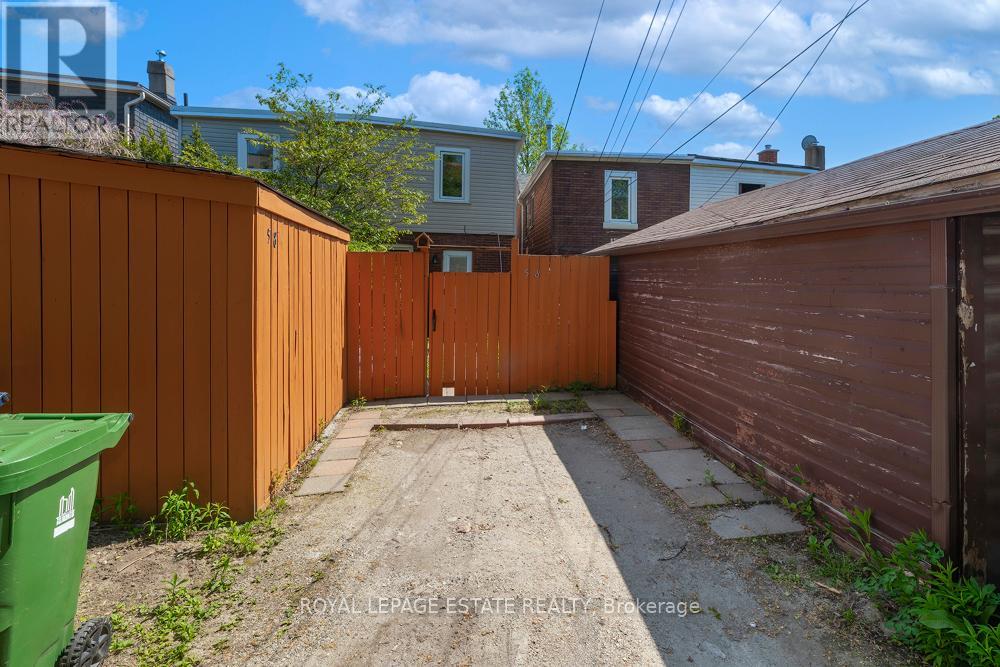 58 Chatham Avenue, Toronto, Ontario  M4J 1K6 - Photo 24 - E13154028