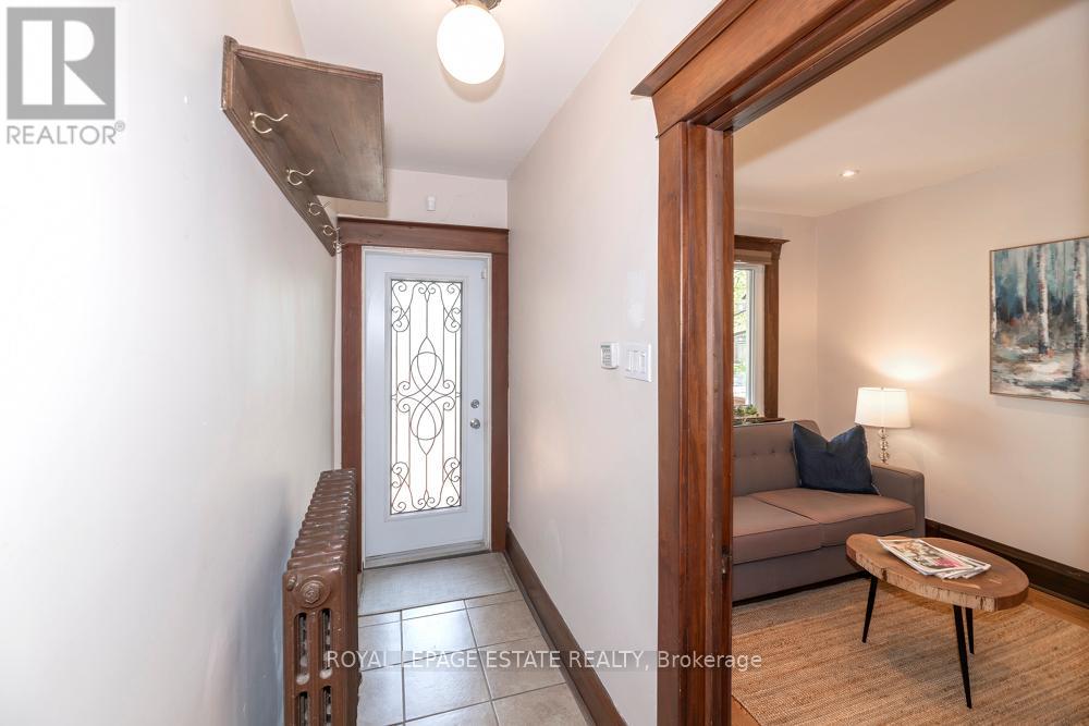 58 Chatham Avenue, Toronto, Ontario  M4J 1K6 - Photo 4 - E13154028