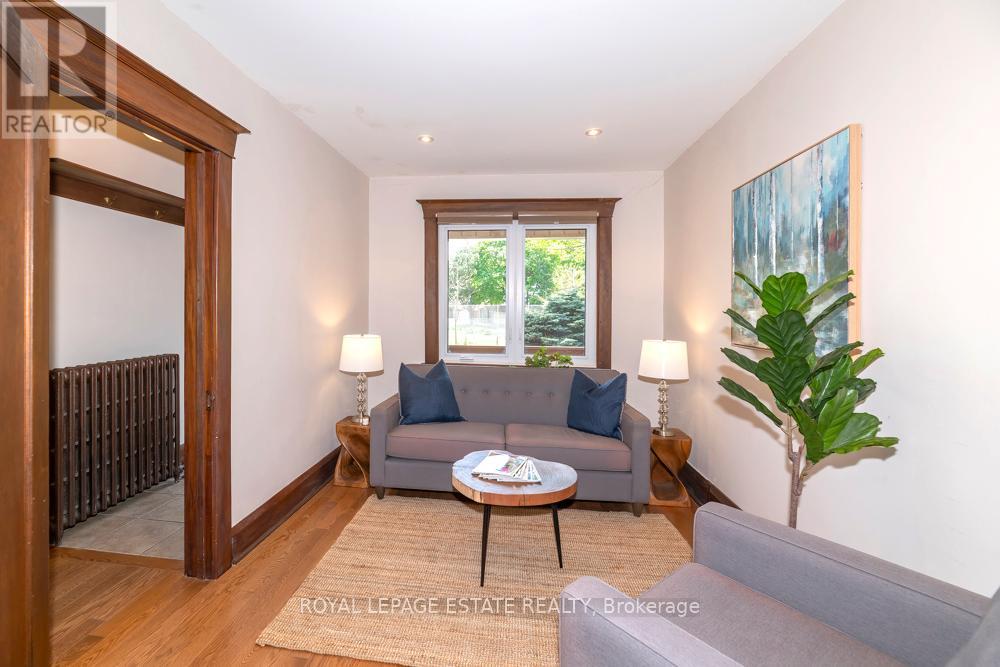 58 Chatham Avenue, Toronto, Ontario  M4J 1K6 - Photo 5 - E13154028