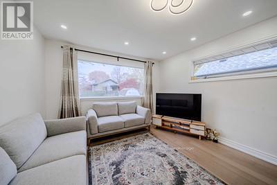 38 Deerfield Road, Toronto, Ontario  M1K 4X1 - Photo 10 - E13154222