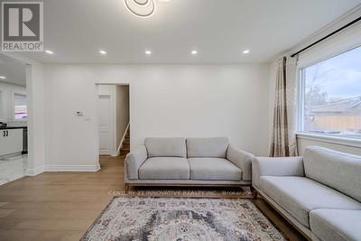 38 Deerfield Road, Toronto, Ontario  M1K 4X1 - Photo 11 - E13154222