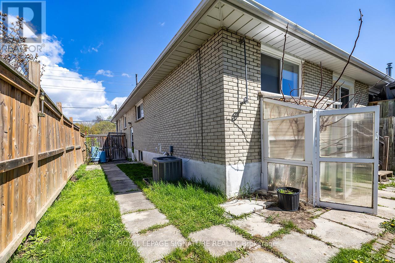 593 Gibb Street, Oshawa, Ontario  L1J 1Z6 - Photo 7 - E13154260