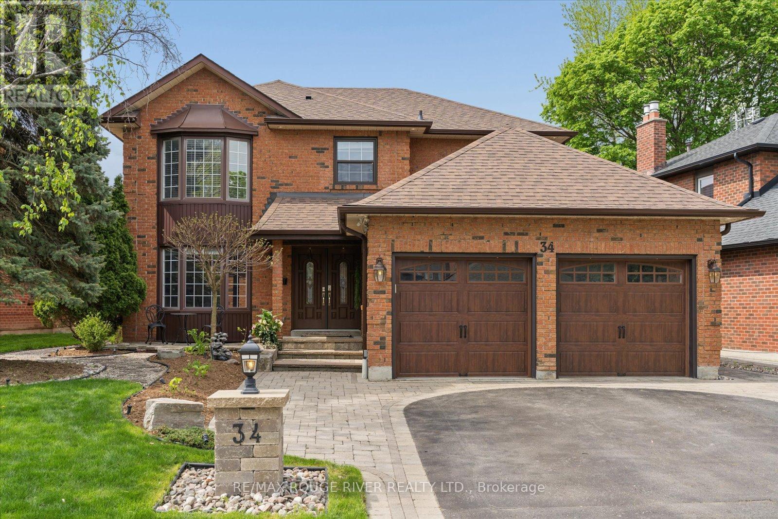 34 Glen Hill Drive, Whitby, Ontario  L1N 7A1 - Photo 2 - E13154280