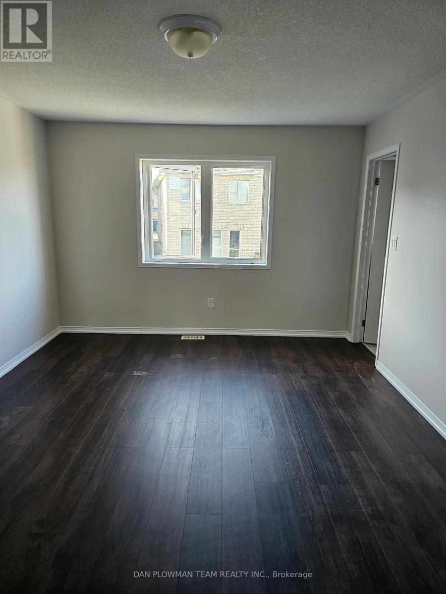 150 Dance Act Avenue, Oshawa, Ontario  L1L 0H4 - Photo 10 - E13154376