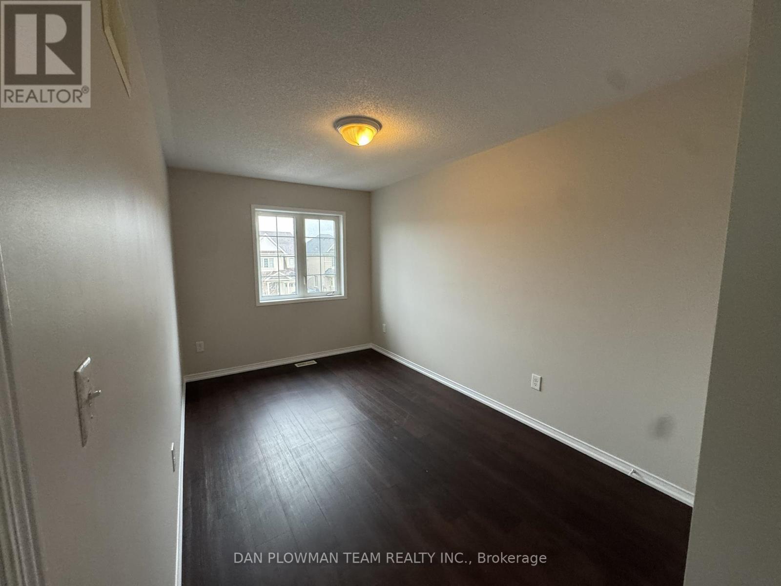 150 Dance Act Avenue, Oshawa, Ontario  L1L 0H4 - Photo 11 - E13154376