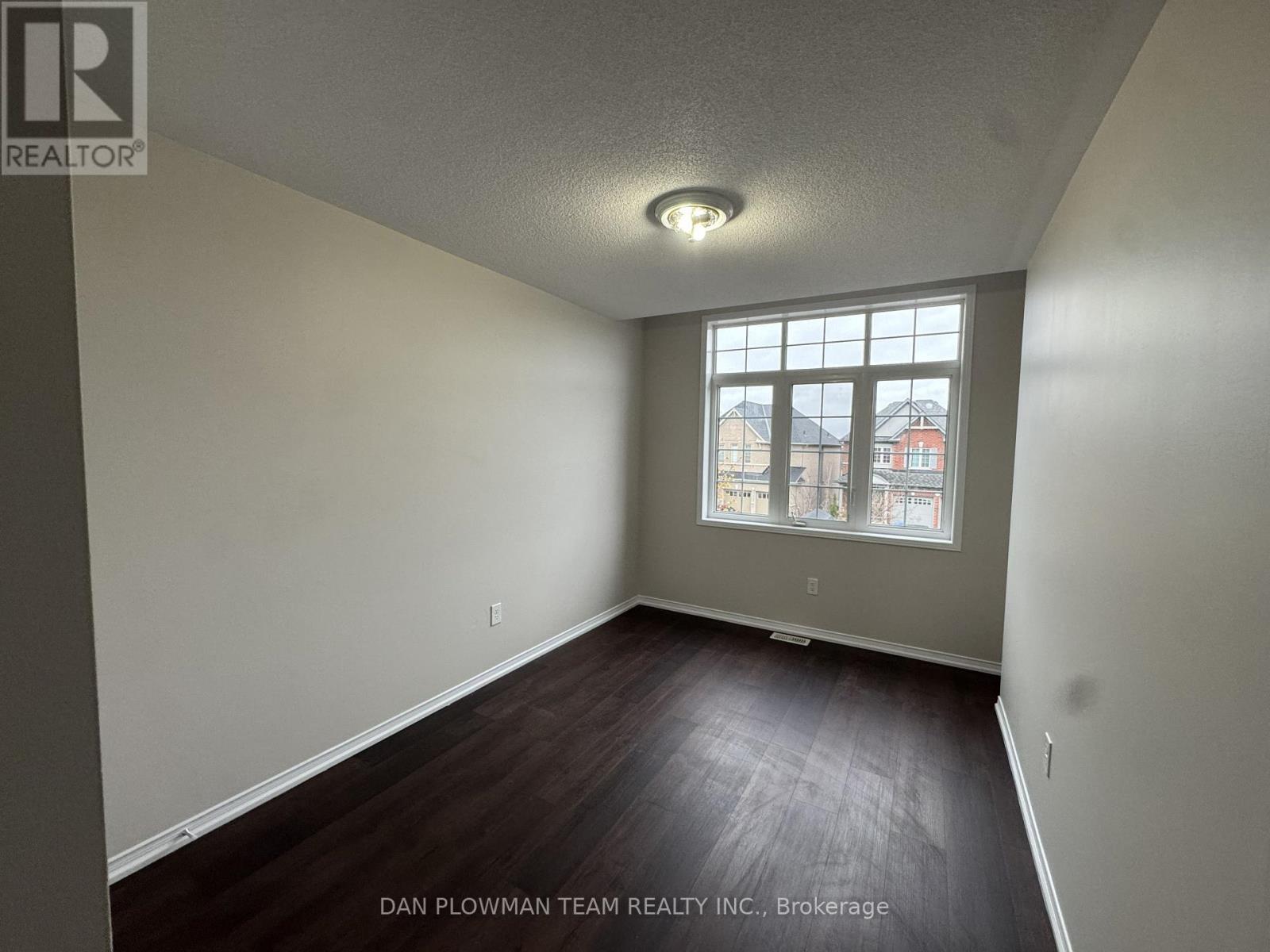 150 Dance Act Avenue, Oshawa, Ontario  L1L 0H4 - Photo 12 - E13154376