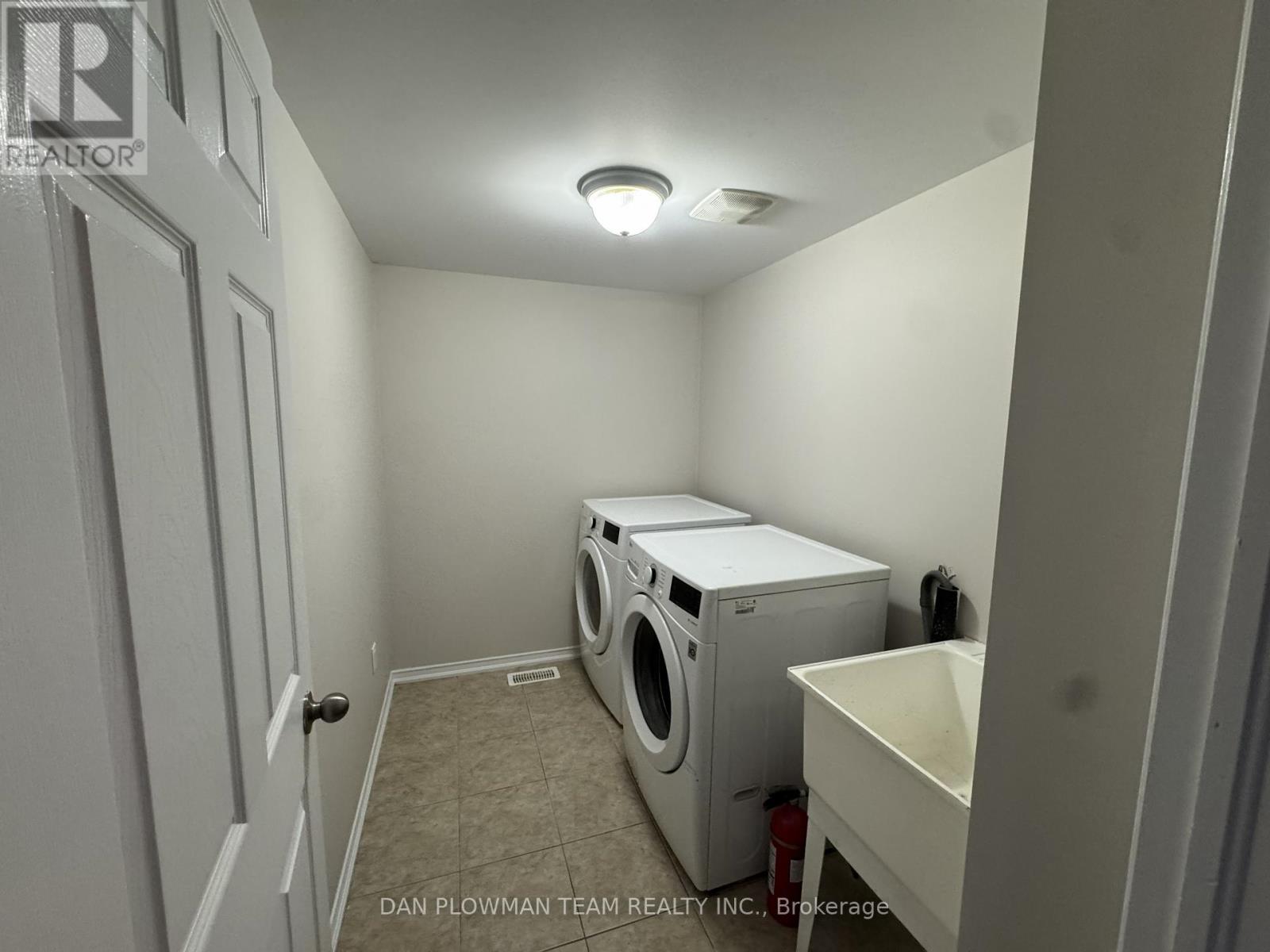 150 Dance Act Avenue, Oshawa, Ontario  L1L 0H4 - Photo 18 - E13154376