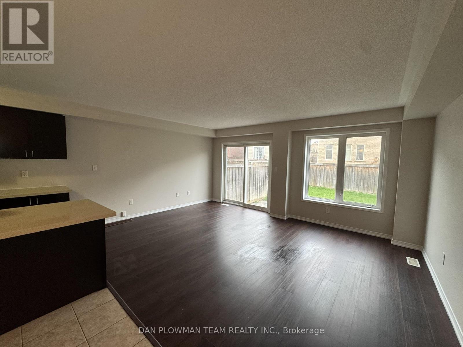150 Dance Act Avenue, Oshawa, Ontario  L1L 0H4 - Photo 5 - E13154376