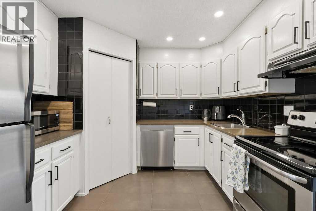 151, 3809 45 Street SW, Calgary, Alberta  T3E 3H4 - Photo 8 - A2313130