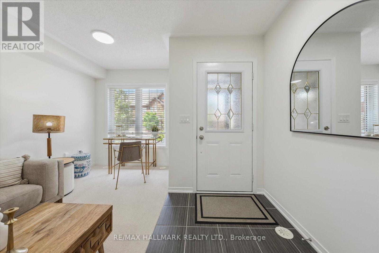 17 Valliere Drive, Markham, Ontario  L6C 0M7 - Photo 3 - N13153778