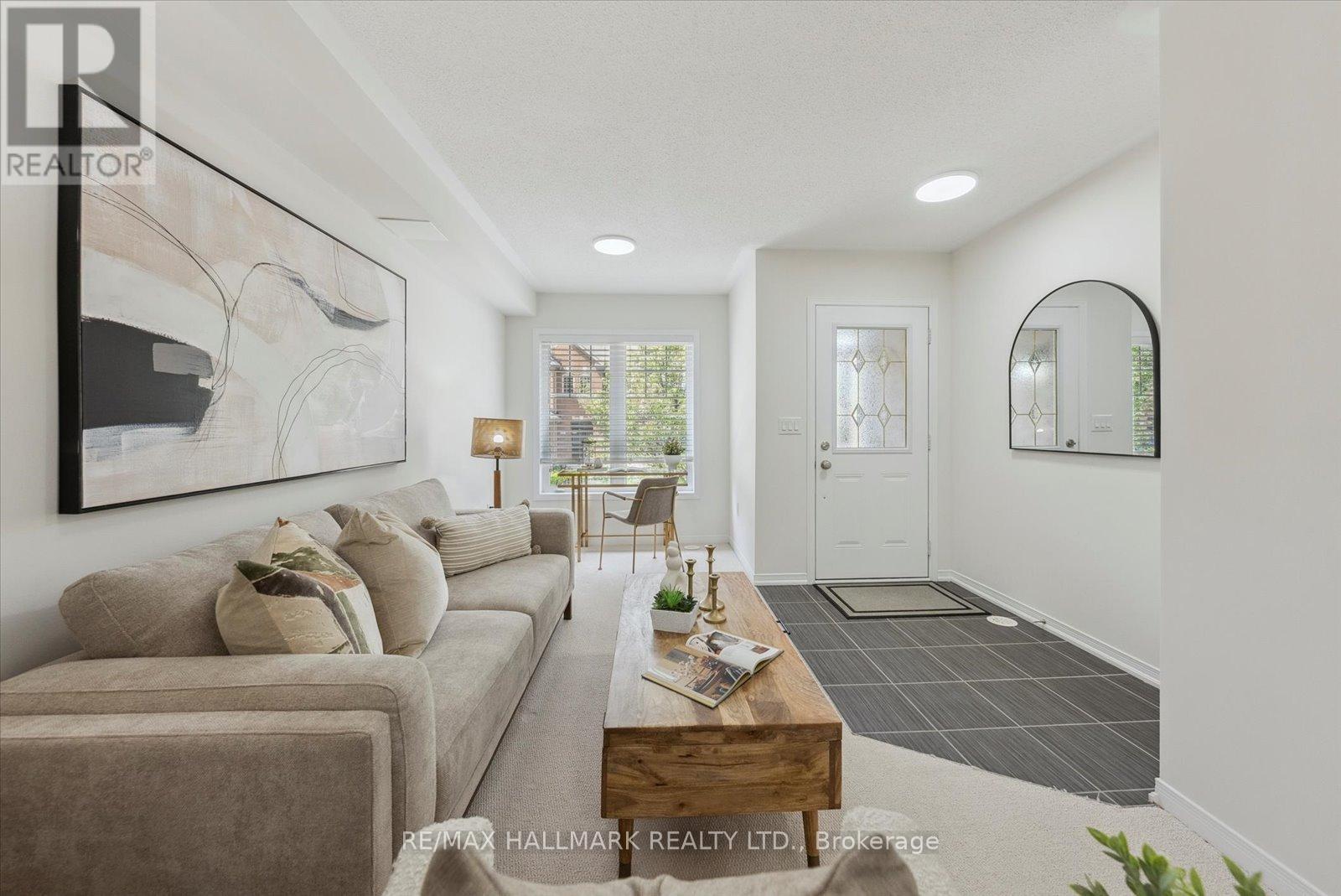 17 Valliere Drive, Markham, Ontario  L6C 0M7 - Photo 4 - N13153778