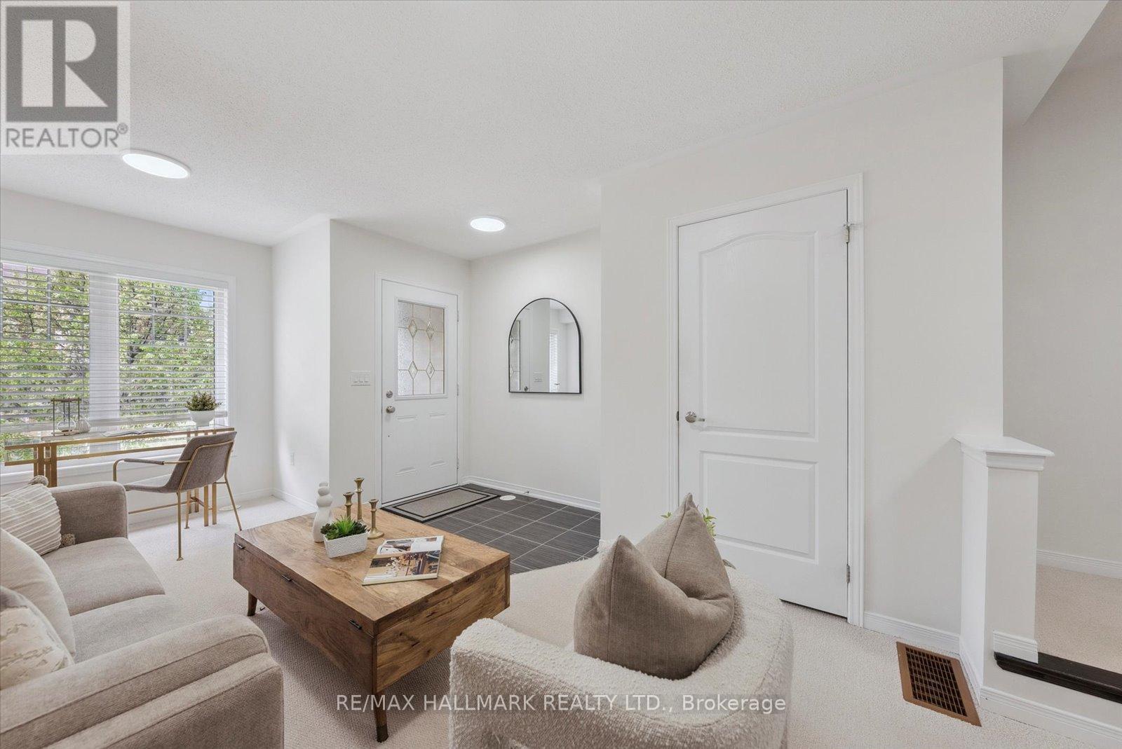 17 Valliere Drive, Markham, Ontario  L6C 0M7 - Photo 5 - N13153778