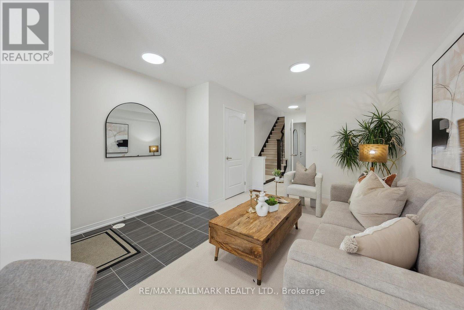 17 Valliere Drive, Markham, Ontario  L6C 0M7 - Photo 8 - N13153778