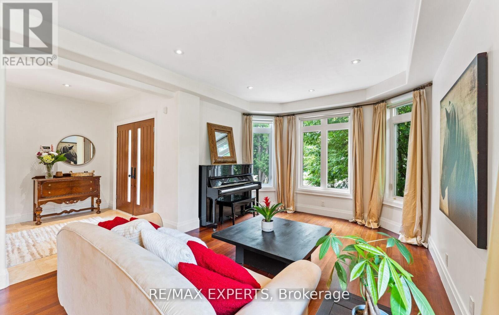 120 Riverside Drive, Vaughan, Ontario  L4L 2L3 - Photo 4 - N13153860