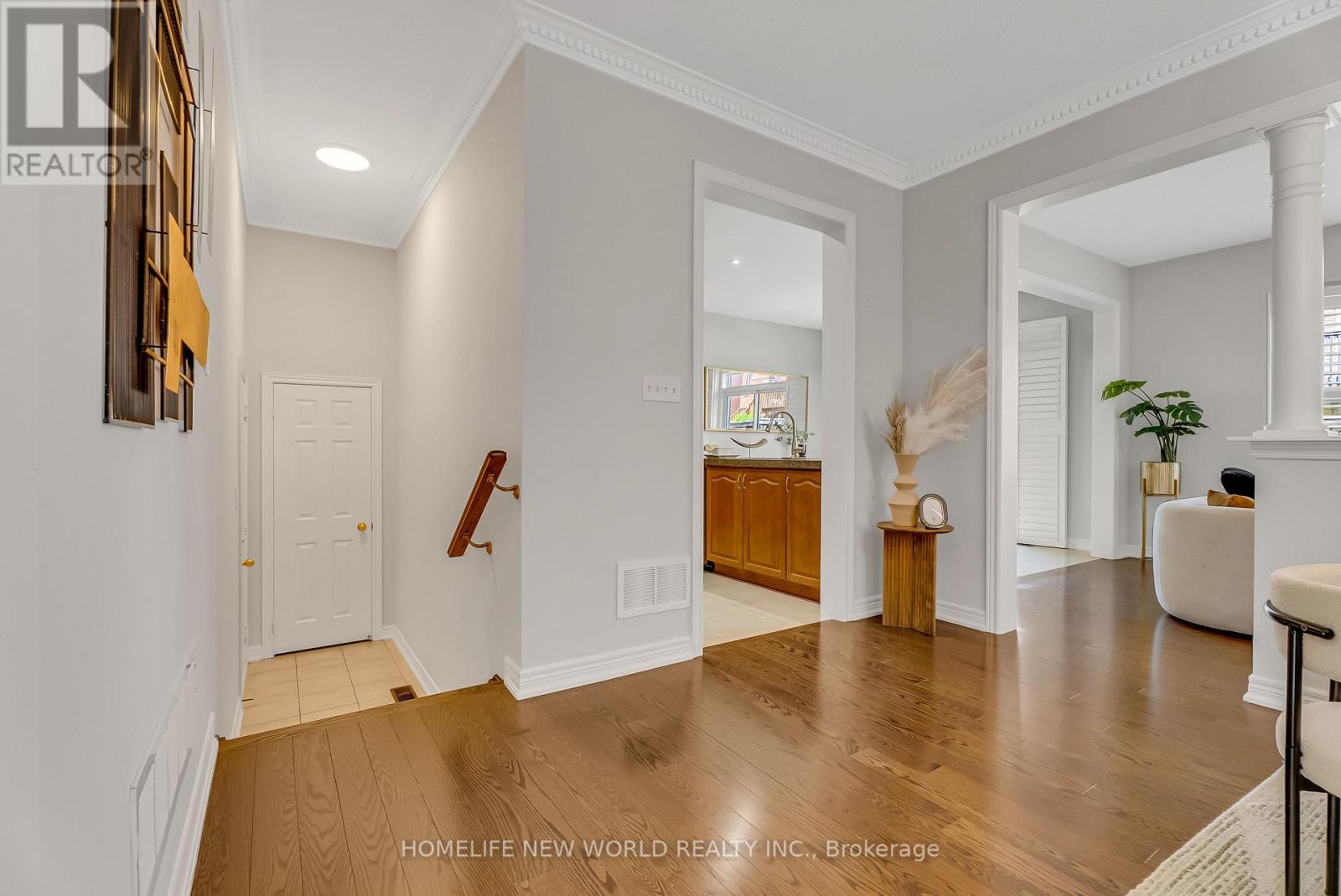 92 Estrella Crescent S, Richmond Hill, Ontario  L4E 0S3 - Photo 11 - N13153900