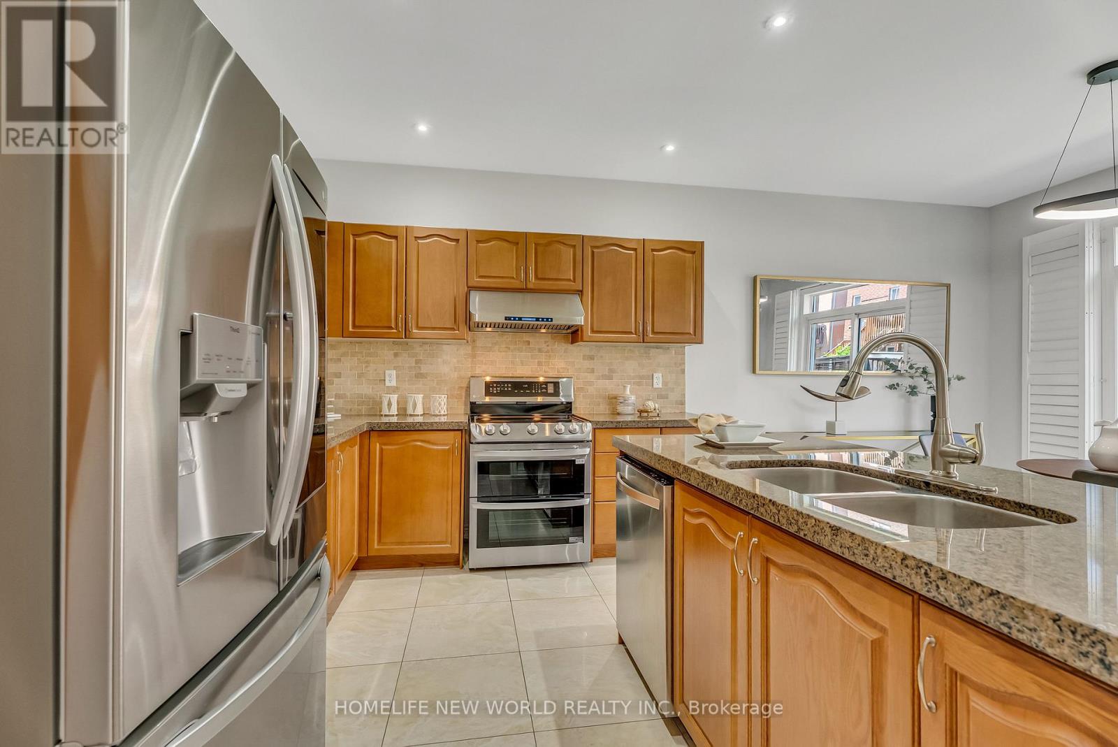 92 Estrella Crescent S, Richmond Hill, Ontario  L4E 0S3 - Photo 21 - N13153900