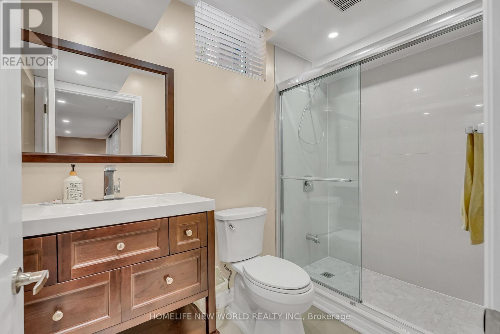 92 Estrella Crescent S, Richmond Hill, Ontario  L4E 0S3 - Photo 49 - N13153900