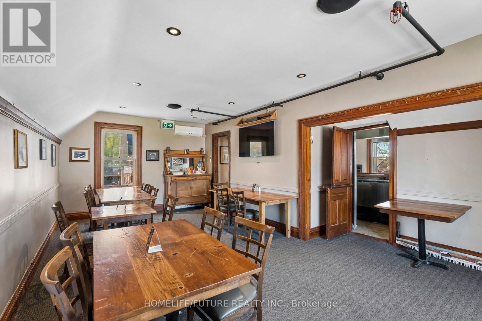 69 Main Street, East Gwillimbury, Ontario L0G 1M0 - Photo 13 - N13153918