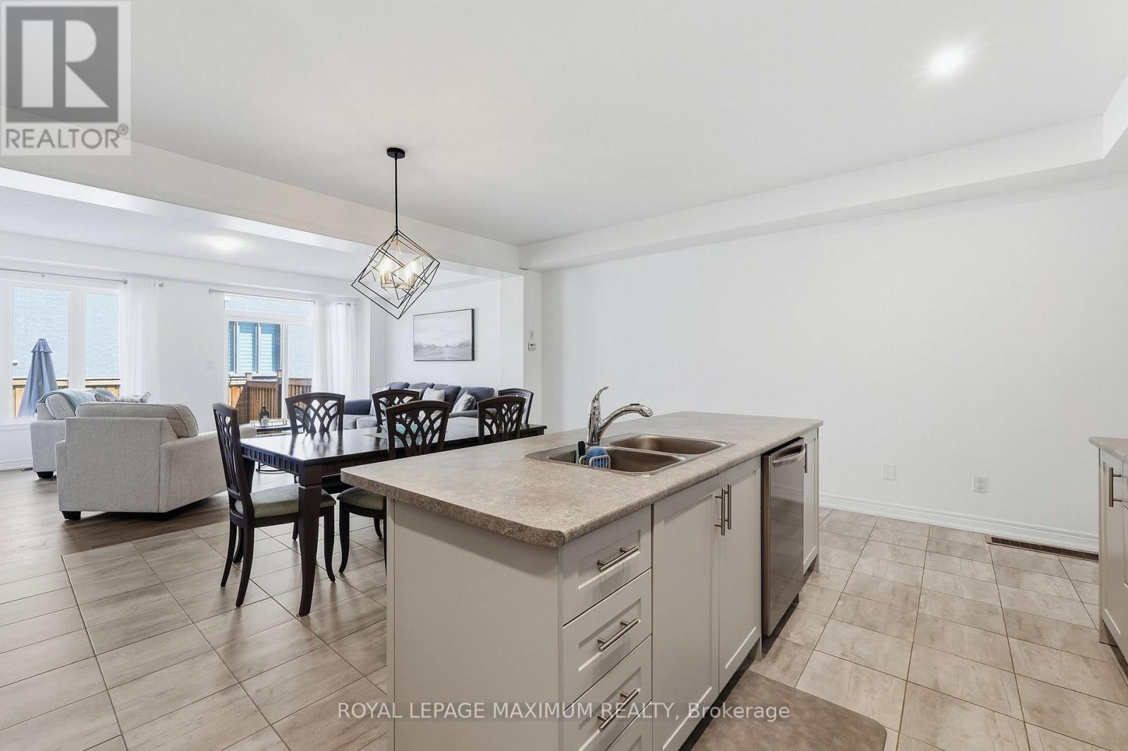 48 Cupples Farm Lane, East Gwillimbury, Ontario  L0G 1M0 - Photo 11 - N13153944