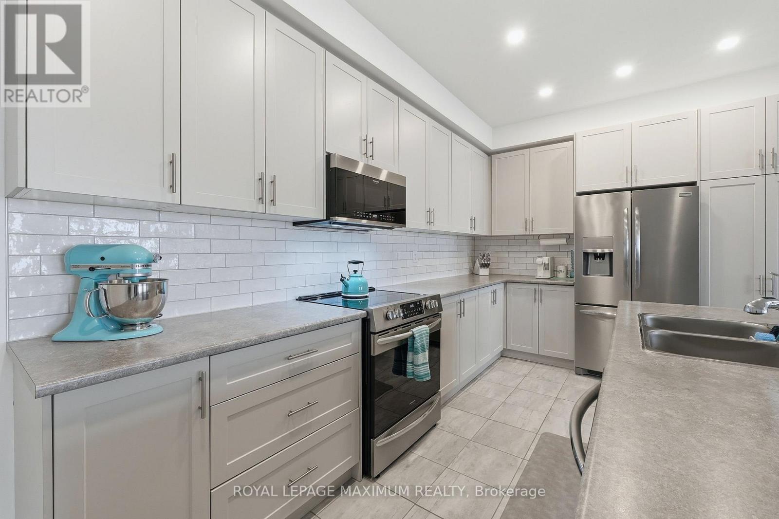 48 Cupples Farm Lane, East Gwillimbury, Ontario  L0G 1M0 - Photo 12 - N13153944