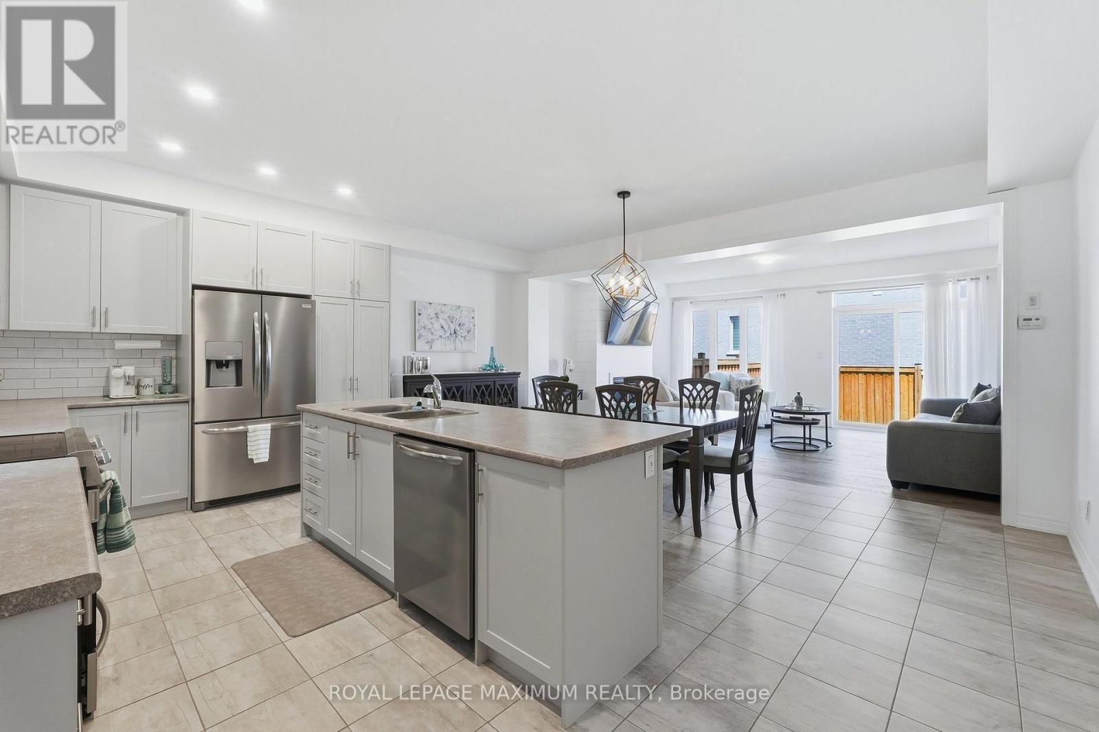 48 Cupples Farm Lane, East Gwillimbury, Ontario  L0G 1M0 - Photo 6 - N13153944
